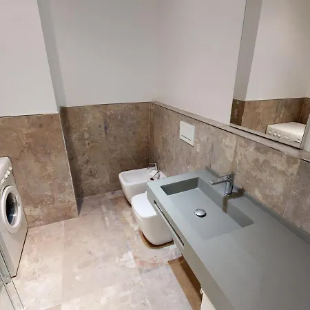 公寓 Renove Face Avec Terrasse A Menton, Proche Centre-ville Et Plages - Fr-1-196-301
